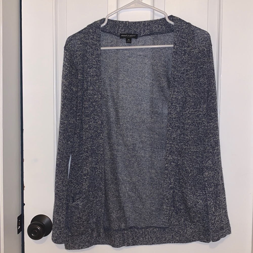 Brand About a girl, size medium, black and white